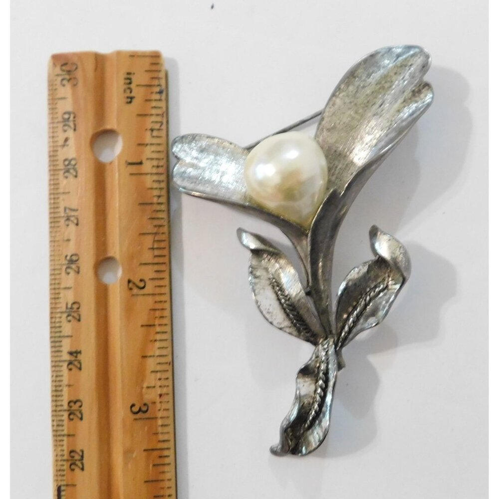 Vintage Floral Brooch Faux Pearl Accent Silver Tone  3" X 2.5" - Picture 6 of 6